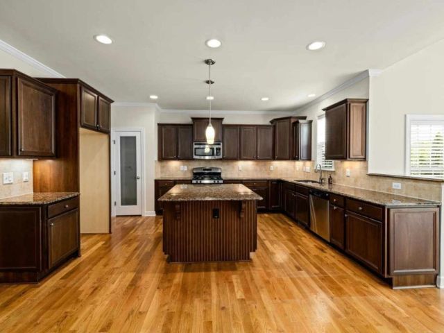 upgrade-your-kitchen-with-local-orlando-professionals