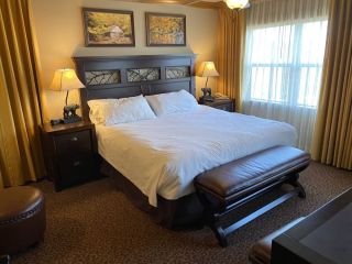 book-luxury-vacation-cabin-in-gatlinburg-small-3