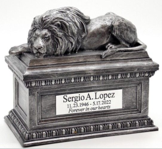 lion-keepsake-urn-big-0
