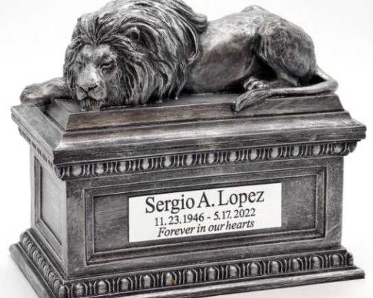 lion-keepsake-urn