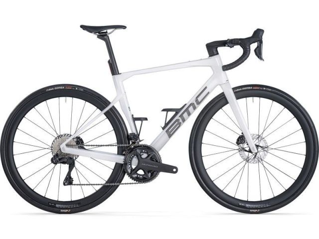 2026-bmc-roadmachine-01-four-road-bike-centracycles