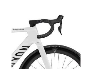 2026-canyon-aeroad-cf-slx-7-di2-road-bike-centracycles-small-1