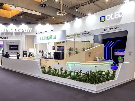 modern-10x30-trade-show-booth-ideas