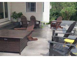 concrete-coating-company-that-makes-old-concrete-look-new-again-small-2