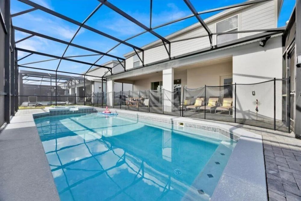 8-bedroom-vacation-rental-big-4