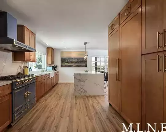 stylish-bathroom-renovation-services-newport-beach