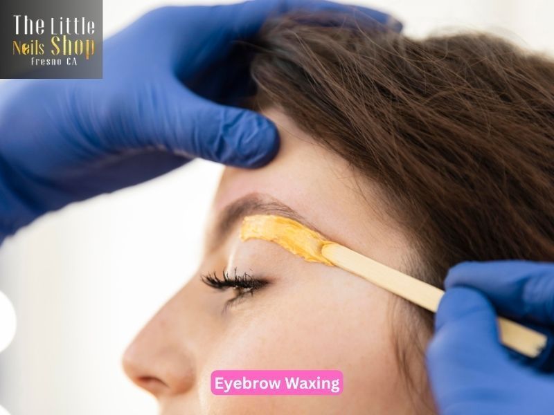 achieve-natural-beauty-look-with-eyebrow-waxing-big-0
