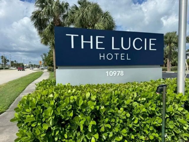 monument-sign-company-in-port-st-lucie