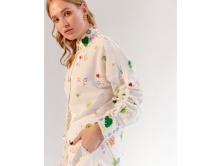 stylish-resort-wear-for-your-next-vacation-small-0