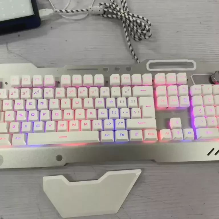 ergonomicwired-gaming-keyboard-with-rgb-backlight-phone-holder-big-3