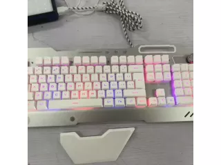 ergonomicwired-gaming-keyboard-with-rgb-backlight-phone-holder-small-3