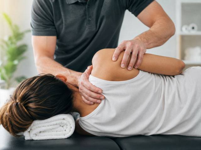 manual-therapy-joint-mobilization-pt-in-thousand-oaks