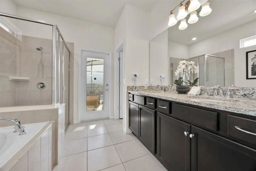luxury-vacation-homes-near-disney-world-big-0