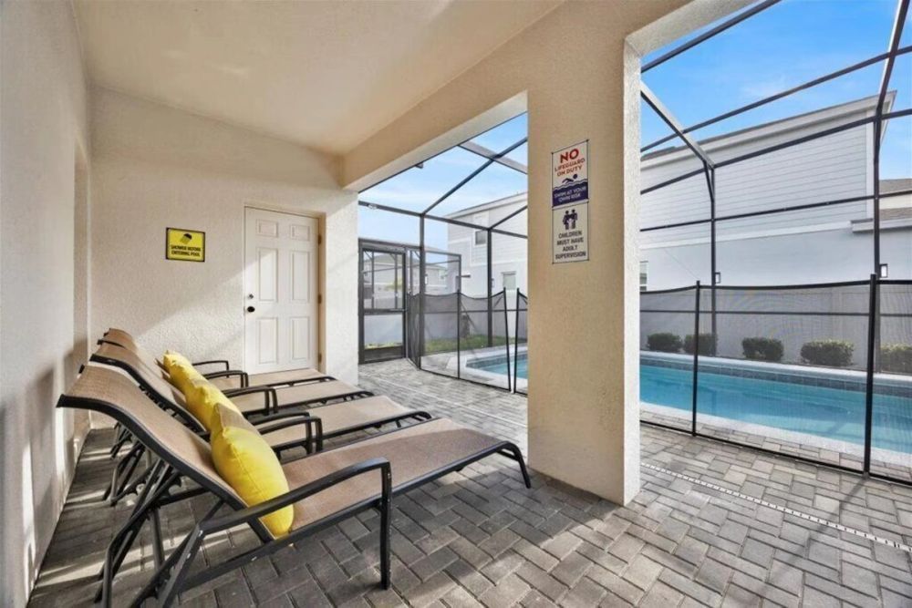 luxury-vacation-homes-near-disney-world-big-3