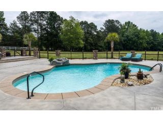 pool-deck-resurfacing-winston-salem-nc-small-0