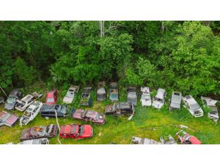 we-buy-junk-cars-quick-quotes-and-fast-pickup-small-1