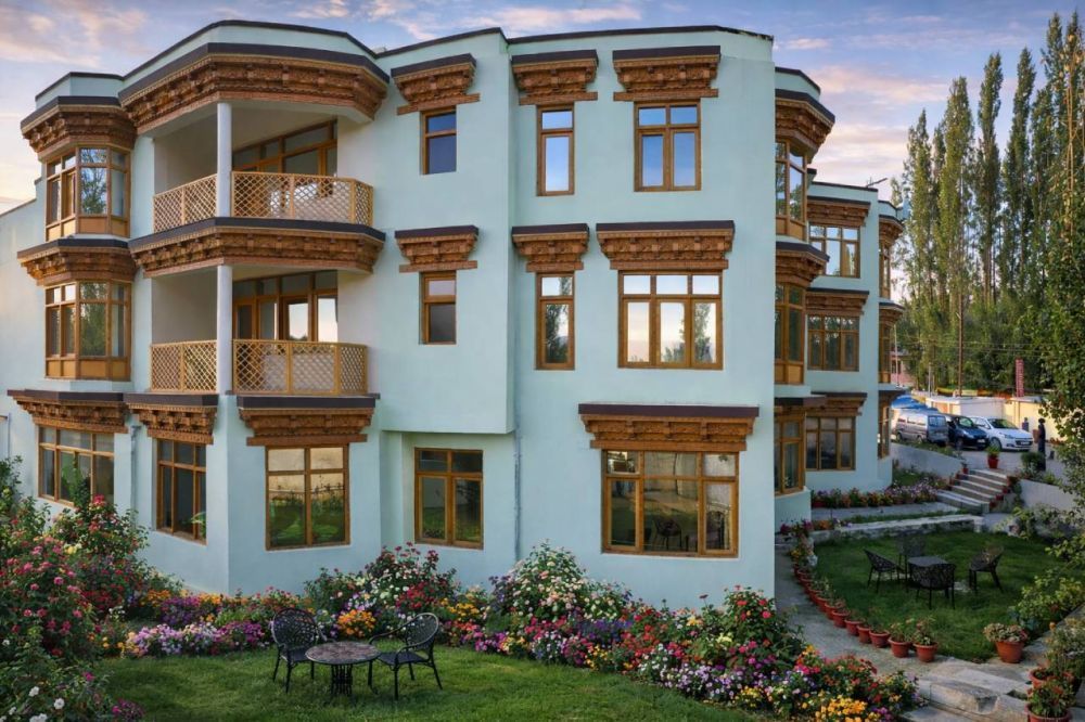 cheapest-luxury-hotels-in-leh-ladakh-royal-holiday-leh-big-2