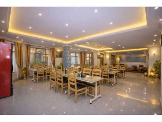 cheapest-luxury-hotels-in-leh-ladakh-royal-holiday-leh-small-1