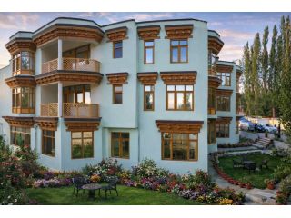 cheapest-luxury-hotels-in-leh-ladakh-royal-holiday-leh-small-2