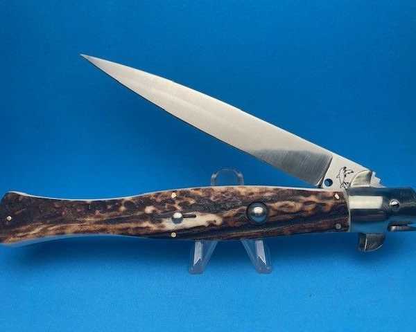 exquisite-dolphin-stag-mariano-switchblade
