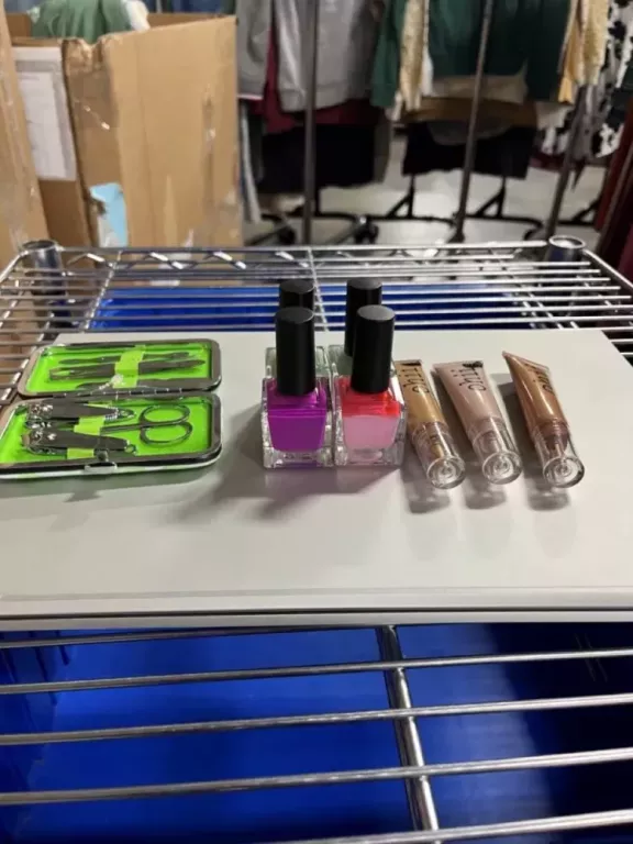 assorted-cosmetics-92-off-original-retail-big-1