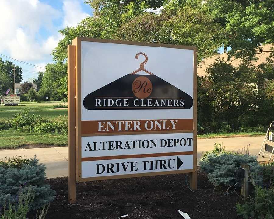 custom-directional-signs-in-dallas-speedpro-dallas
