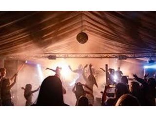 live-band-in-saint-marten-small-0