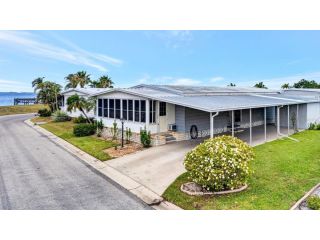 smooth-relocation-support-for-coastal-florida-living-small-0