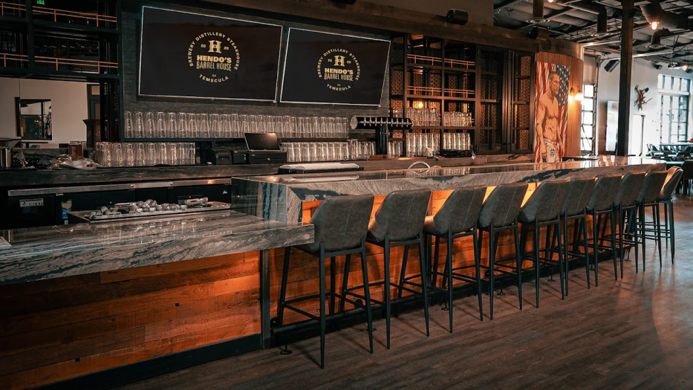 hendos-barrel-house-temecula-american-restaurant-big-0