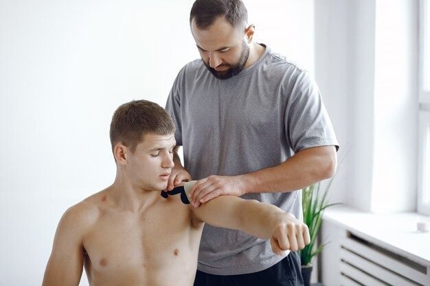 shoulder-pain-treatment-in-folsom-full-spectrum-therapy-big-0