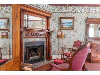 enjoy-pacific-grove-hotels-with-ocean-view-and-comfort-small-0