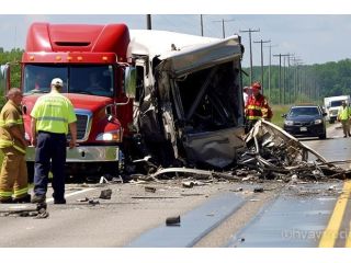 truck-accident-lawyer-in-spring-hill-lmd-injury-lawyers-small-0