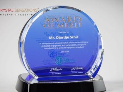 best-custom-crystal-trophy-for-award-ceremonies