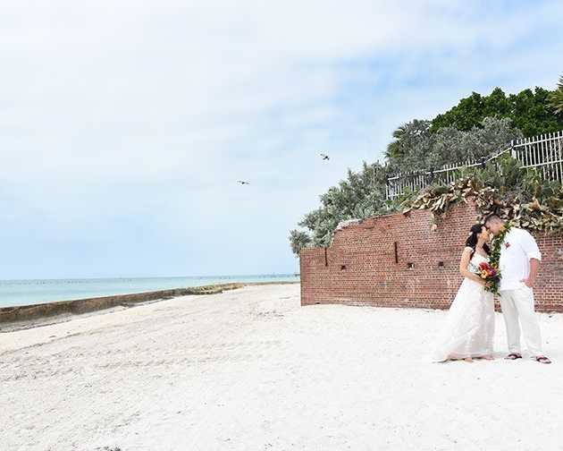 photography-tips-for-beach-weddings-in-key-west