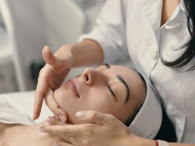 enhance-your-appearance-with-precision-treatments