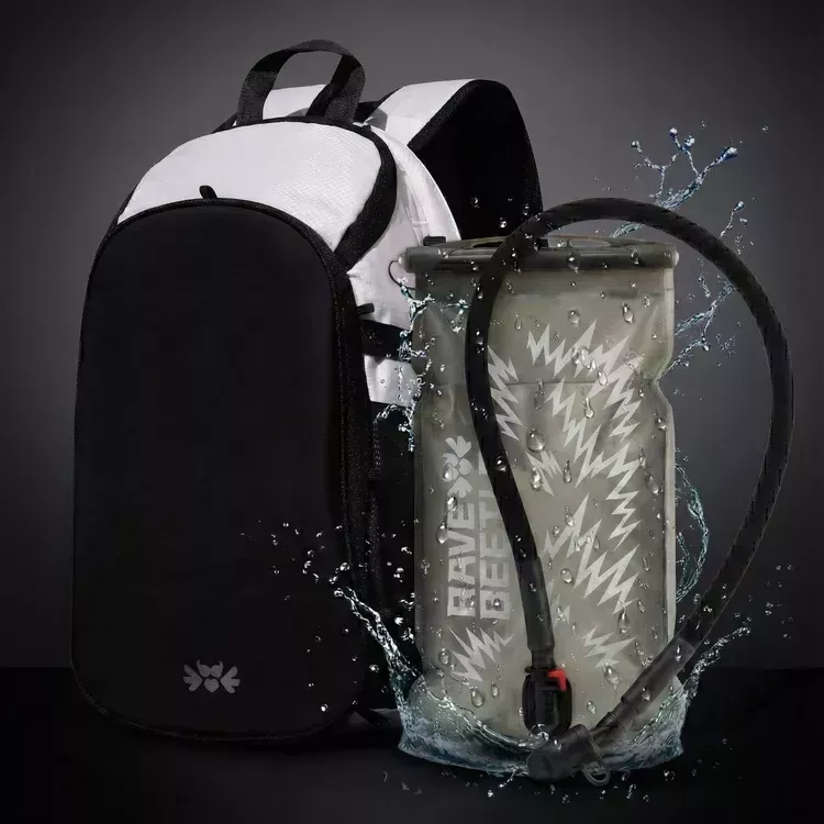 pack-hydration-for-festivals-travel-big-0