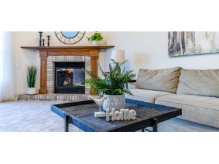 professional-interior-redesign-toledo-for-beautiful-home-small-0