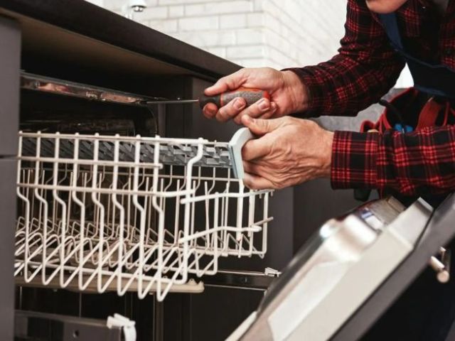 get-dishwasher-repair-in-university-place-from-technicians