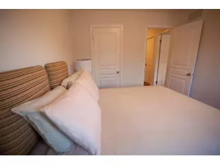 owners-are-exploring-longer-stays-small-4