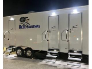 event-restroom-trailer-rental-small-0