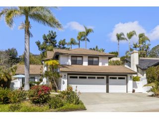 professional-real-estate-photography-that-helps-homes-sell-faster-small-0