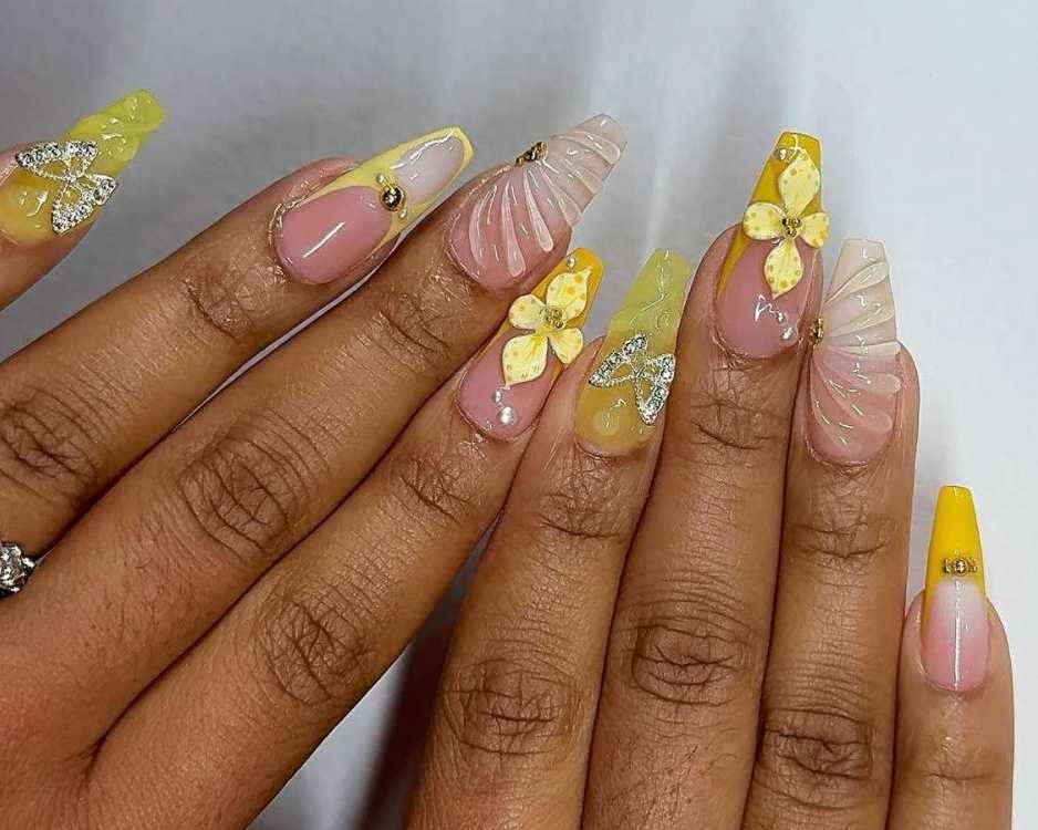 best-nail-designs-salon-in-east-bluff