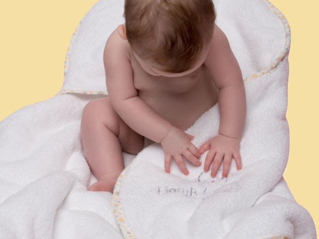 luxury-yellow-hooded-baby-towel-for-fathers-day-2026-gift