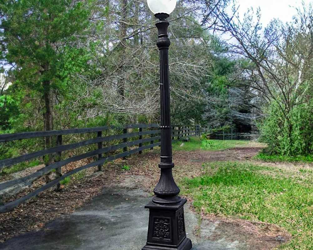 pole-lights-for-garden-enhance-your-outdoor-space