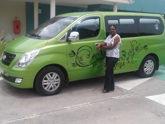 st-marteen-guided-tour-service-explore-the-island-like-a-local