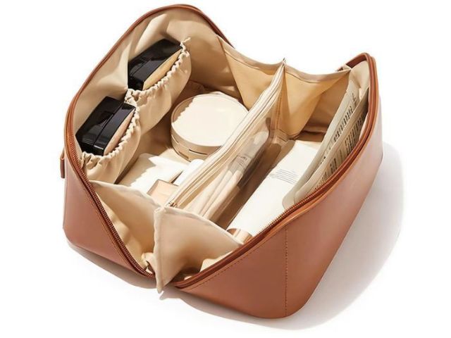 place-bulk-order-to-makeup-bag-manufacturer-oasis-bags