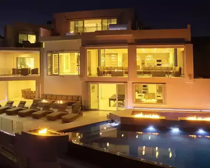 with-luxury-yacht-charter-rentals-in-cabo-san-lucas