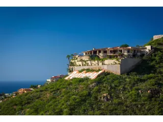 title-exclusive-coastal-escapes-small-4