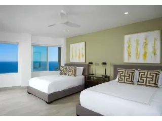 coastal-escapes-discover-high-end-villa-rentals-small-3