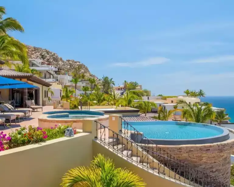 ultimate-coastal-escape-luxury-villa-and-yacht
